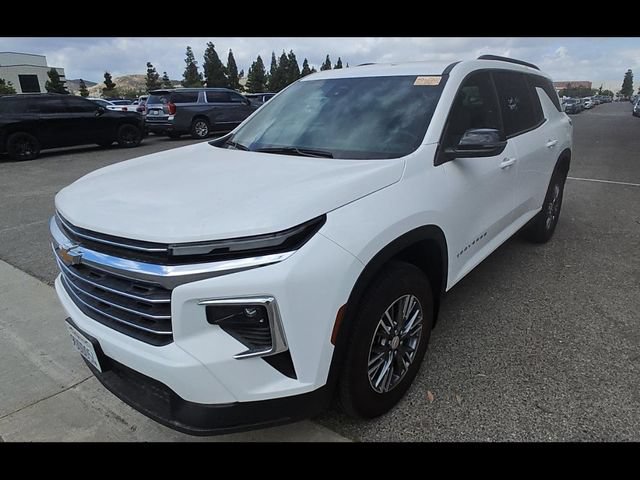 Used 2025 Chevrolet Traverse LT w/ LPO, Floor Liner Package FWD image 3