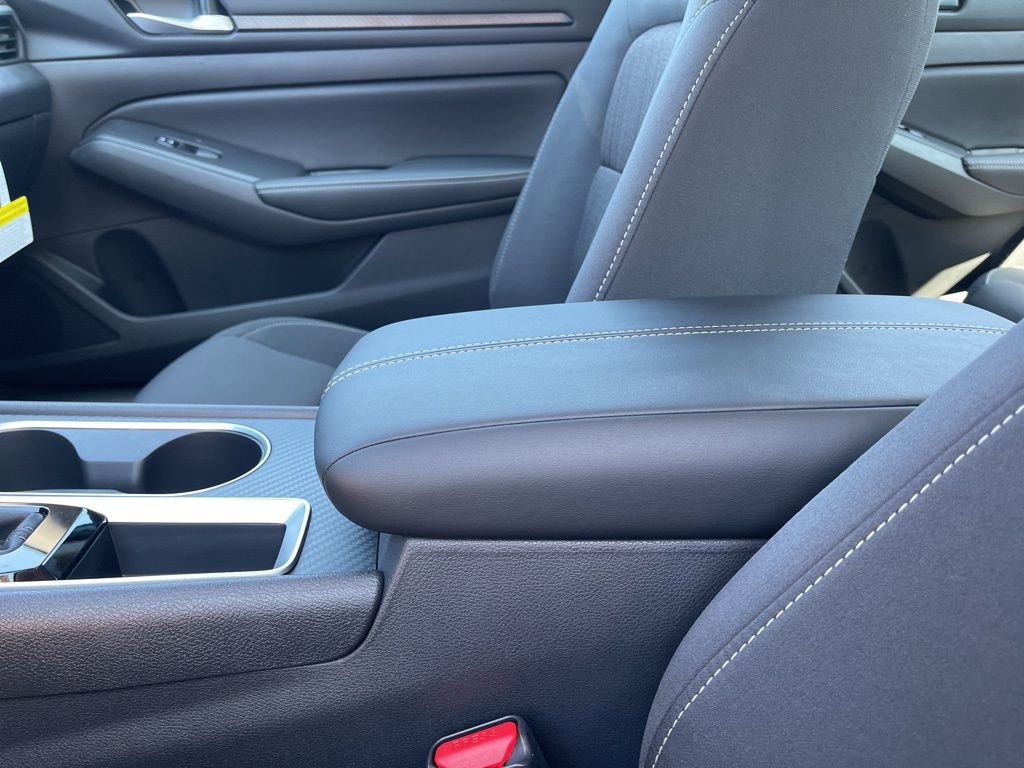 New 2025 Nissan Altima 2.5 SV w/ SV Special Edition Package image 13