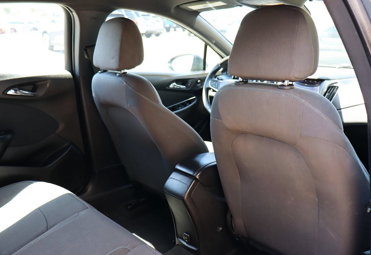 Used 2019 Chevrolet Cruze LT w/ Convenience Package FWD image 28