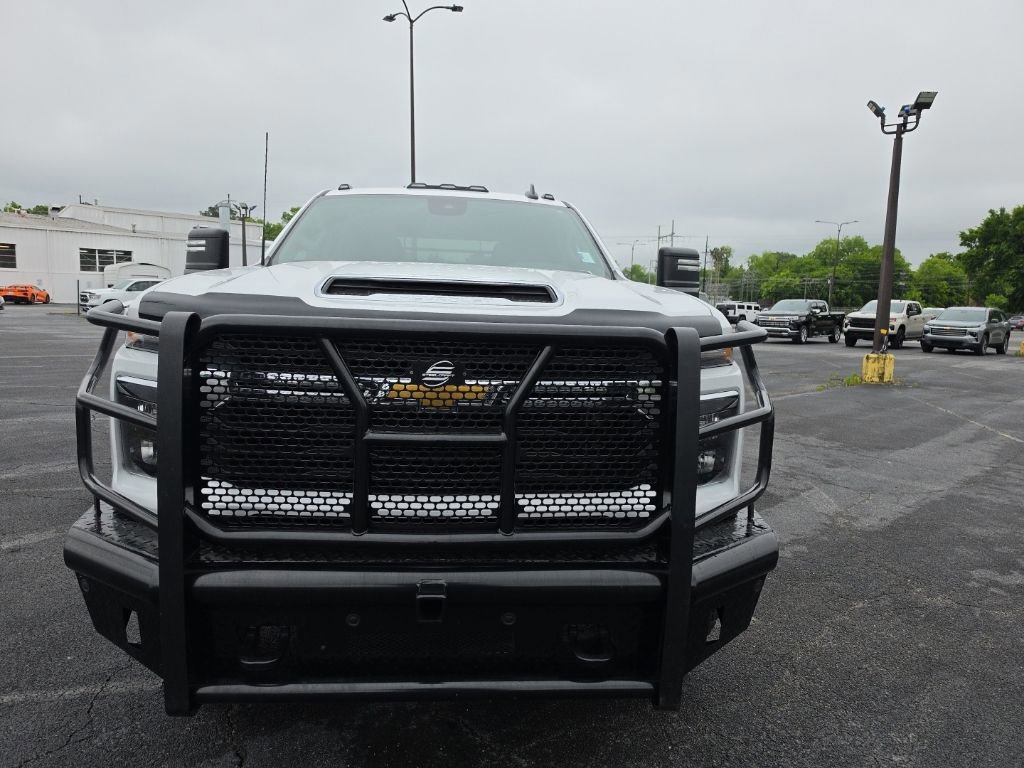 Used 2024 Chevrolet Silverado 3500 LT AWD/4WD image 4