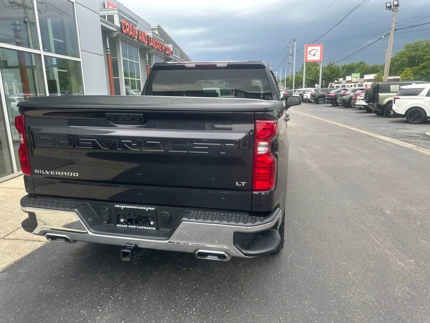 Used 2024 Chevrolet Silverado 1500 LT w/ Z71 Off-Road Package AWD/4WD image 4