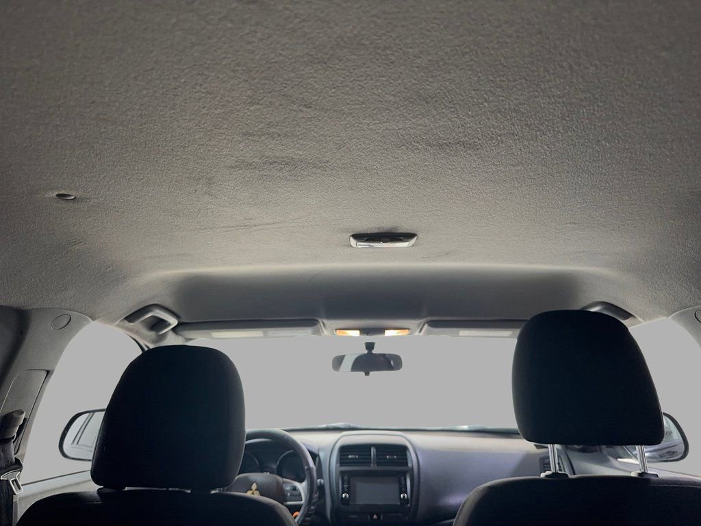 Used 2020 Mitsubishi Outlander Sport 2.0 ES image 19