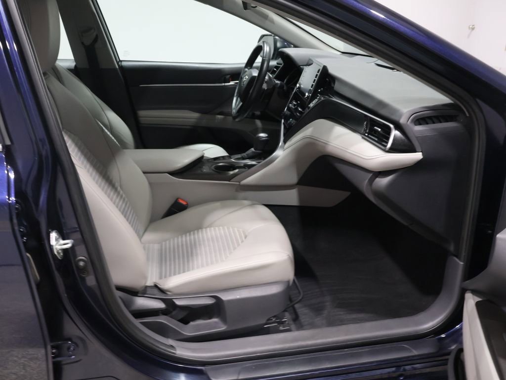Used 2022 Toyota Camry SE image 22