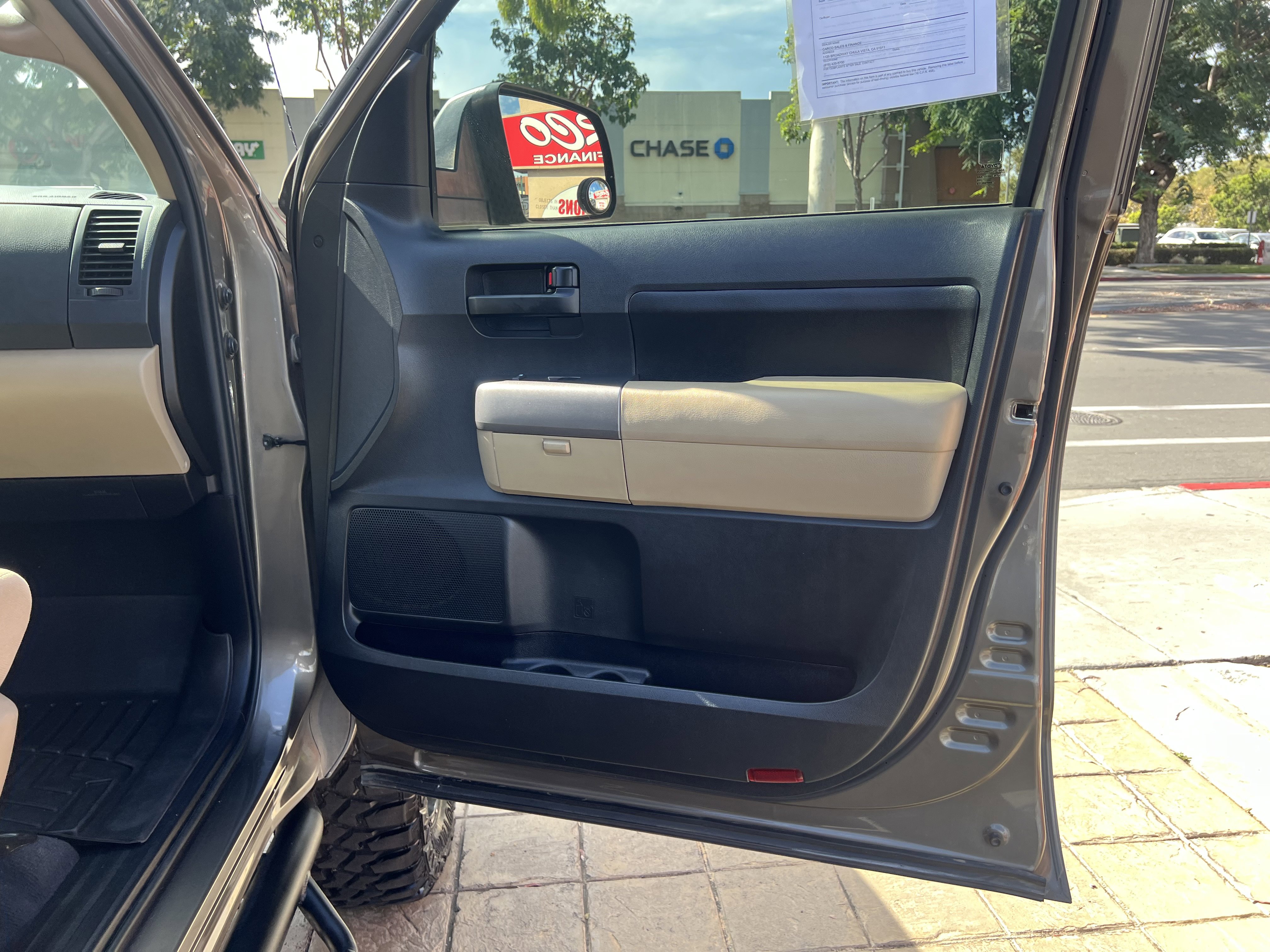 Used 2013 Toyota Tundra 4x4 CrewMax w/ SR5 Pkg image 40