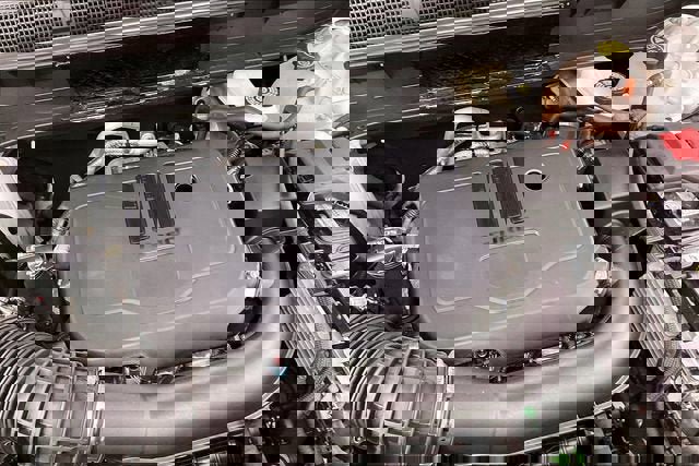 Used 2023 GMC Acadia SLE w/ Driver Convenience Package image 29