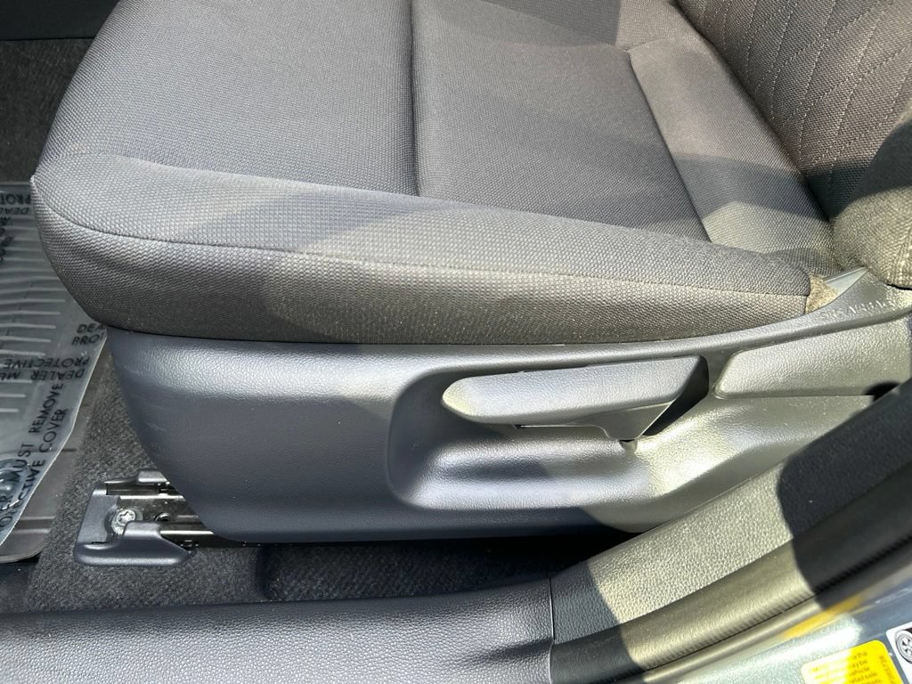 Used 2025 Toyota Corolla LE FWD image 16