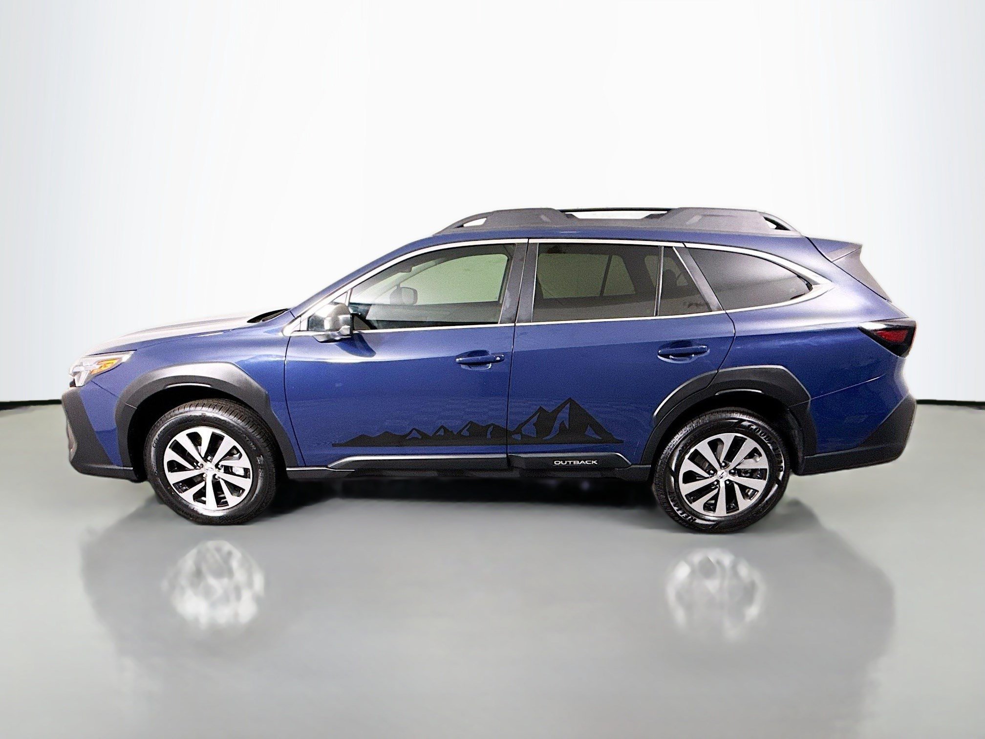 Used 2025 Subaru Outback AWD/4WD image 6