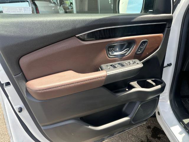 Used 2024 Honda Pilot Elite image 16