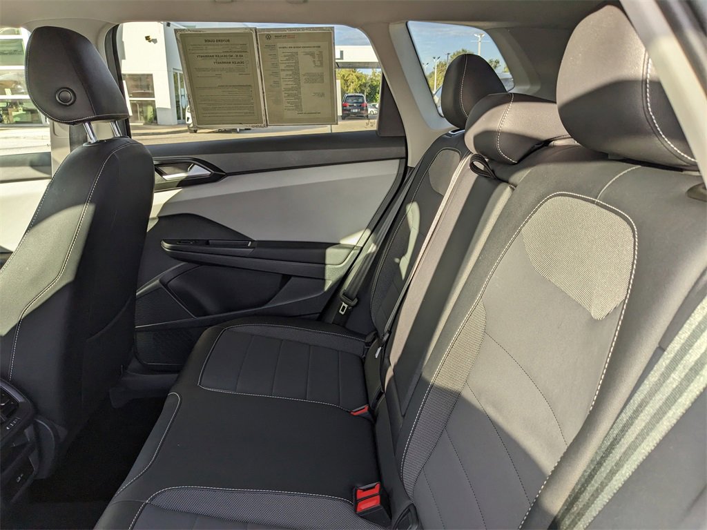 Certified 2023 Volkswagen Taos SE image 18