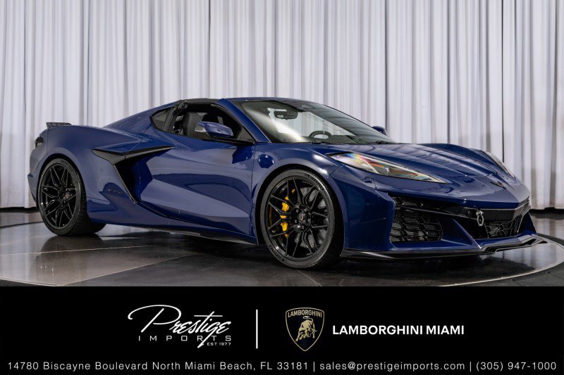 Used 2025 Chevrolet Corvette Z06 w/ Stealth Interior Trim Package video 1