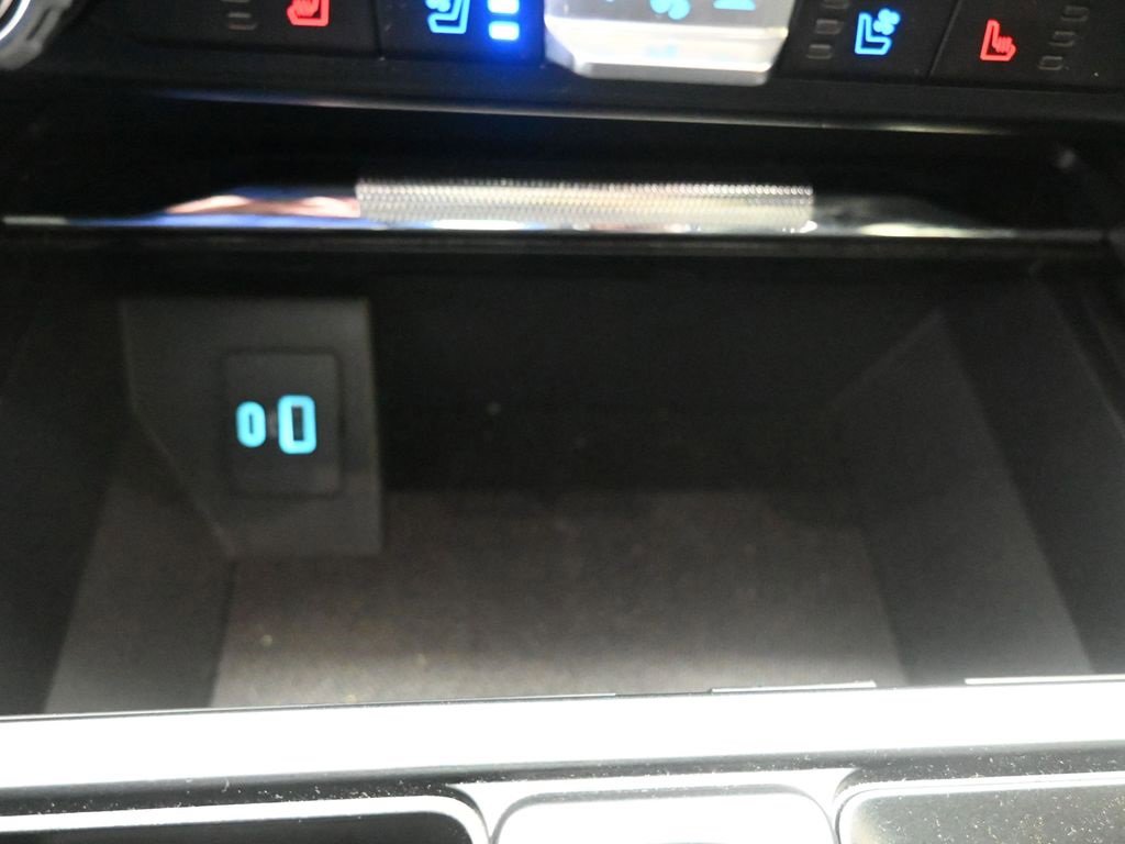 Certified 2023 Ford F150 Lariat image 30