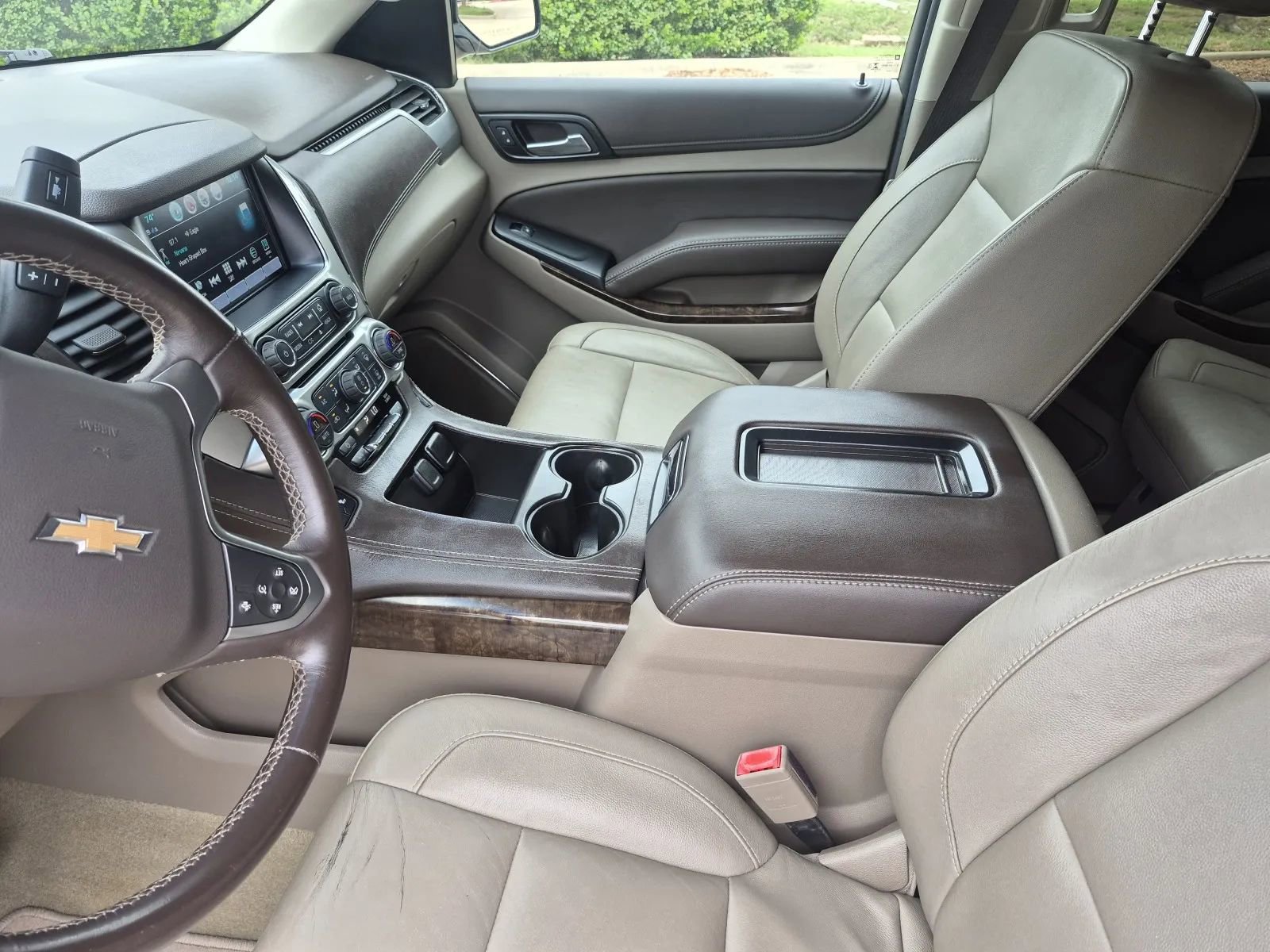 Used 2018 Chevrolet Suburban LT AWD/4WD image 15