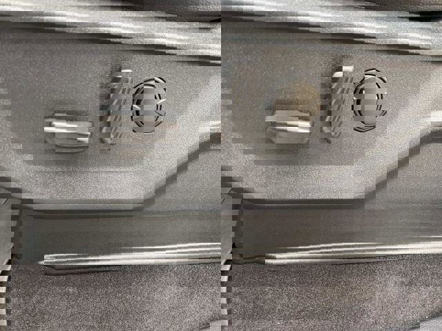 Used 2025 Ford F150 Lariat w/ Equipment Group 501A Mid image 21