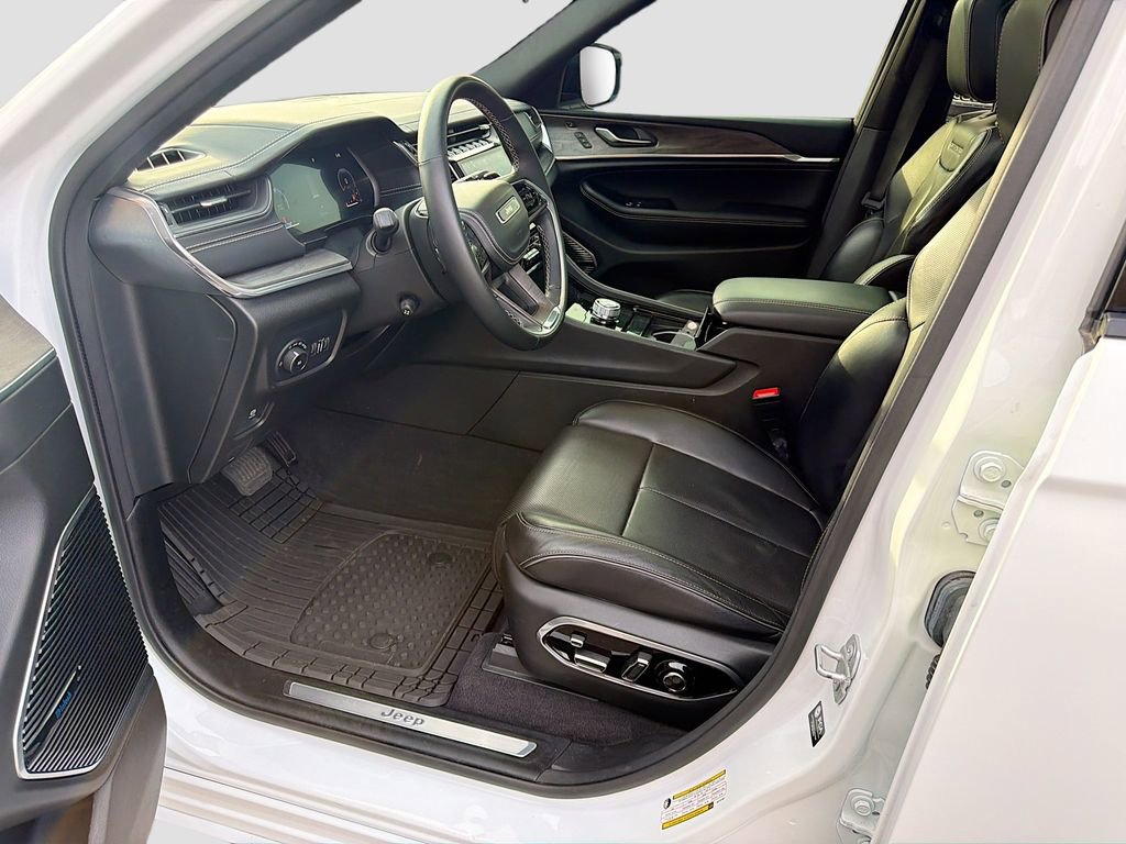 Used 2021 Jeep Grand Cherokee L Overland w/ Luxury Tech Group IV image 30