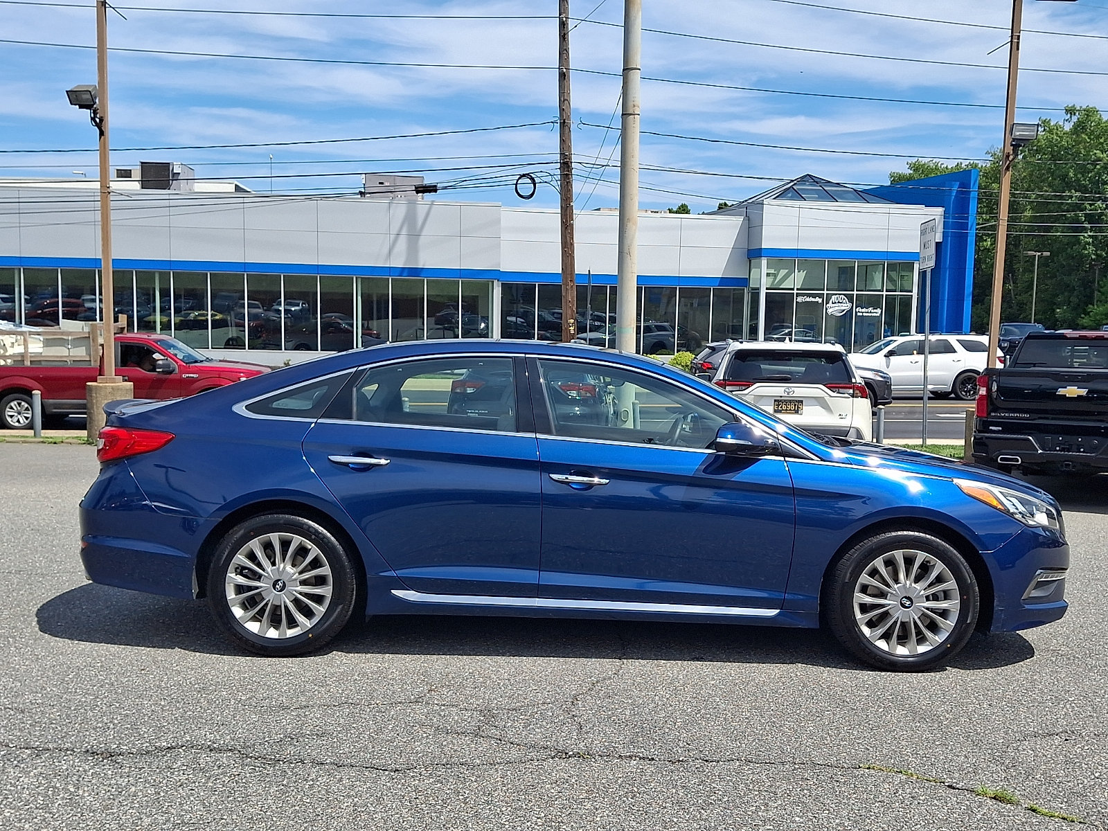 Used 2015 Hyundai Sonata Limited w/ Option Group 06 FWD image 7