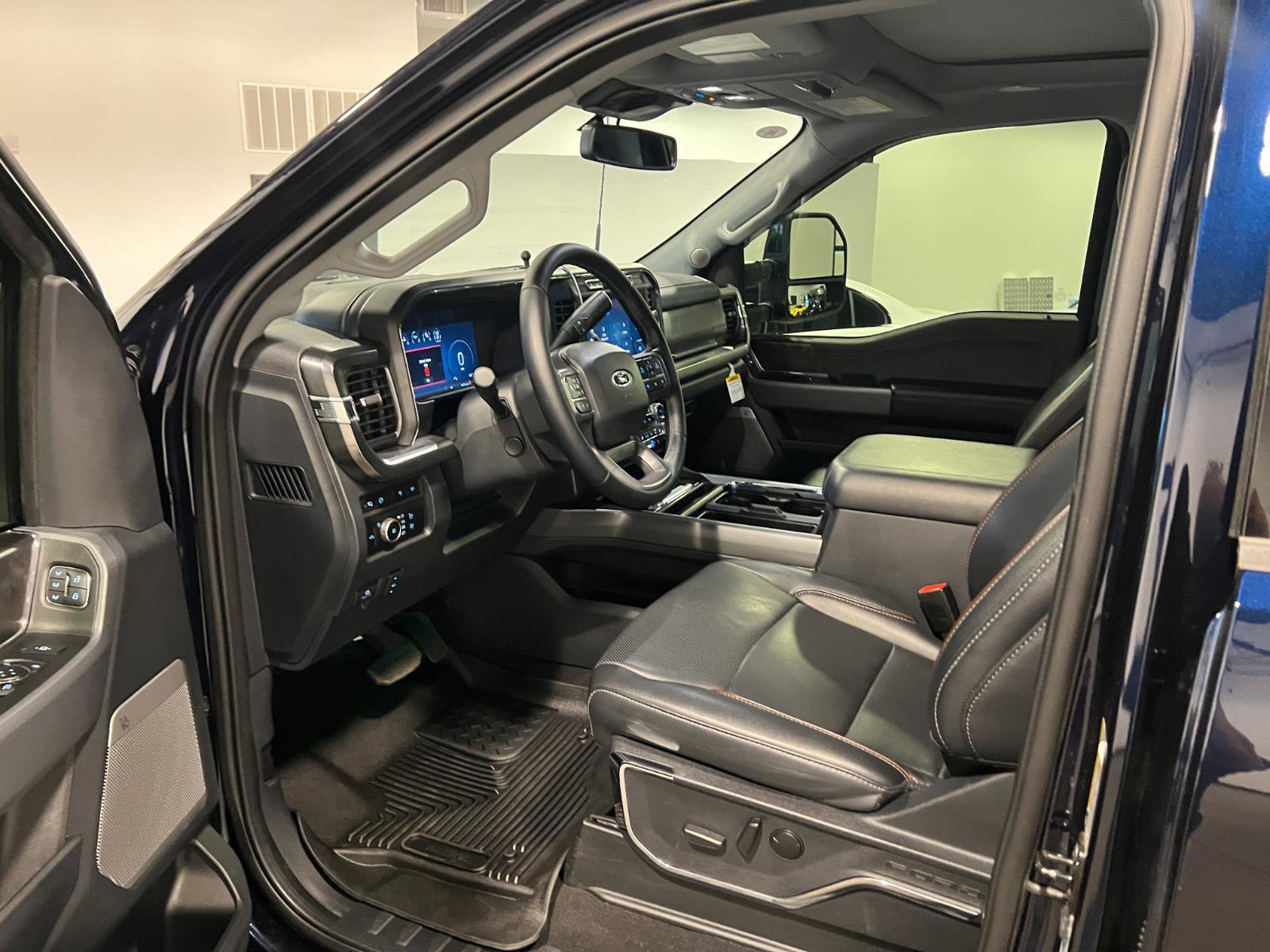 Used 2024 Ford F350 Lariat w/ Lariat Ultimate Package image 10