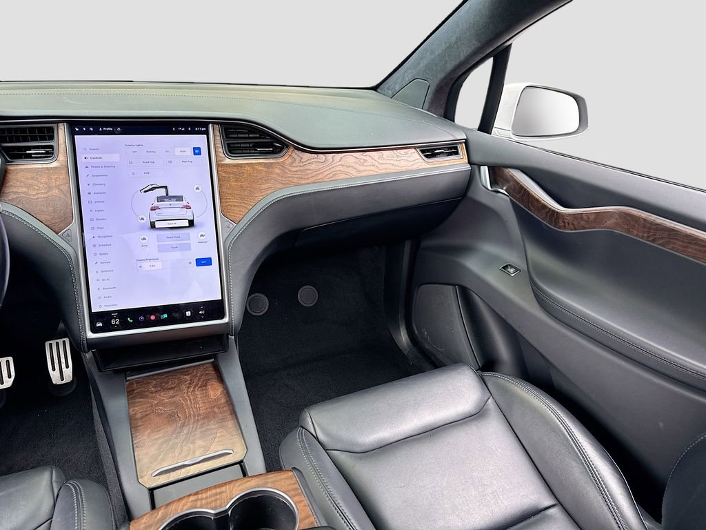 Used 2020 Tesla Model X Performance image 24