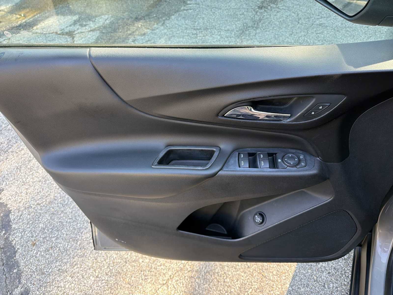 Used 2019 Chevrolet Equinox LT image 21