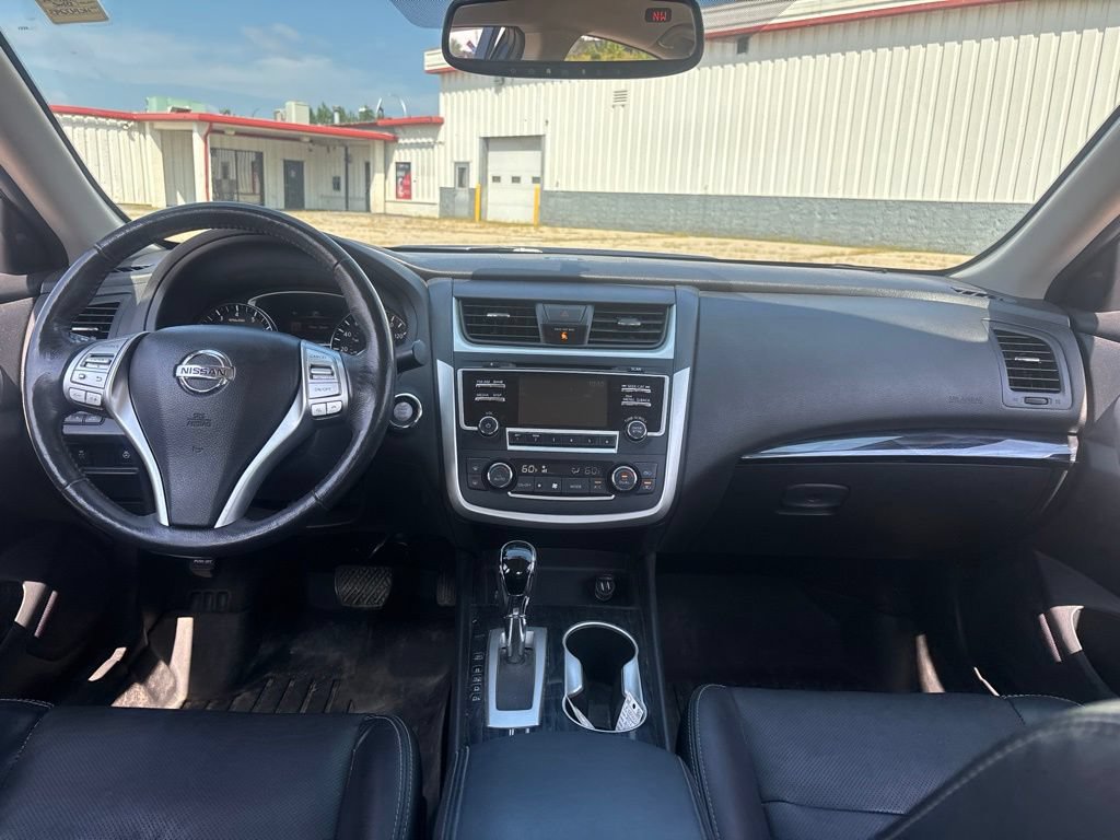 Used 2017 Nissan Altima 2.5 SL FWD image 9