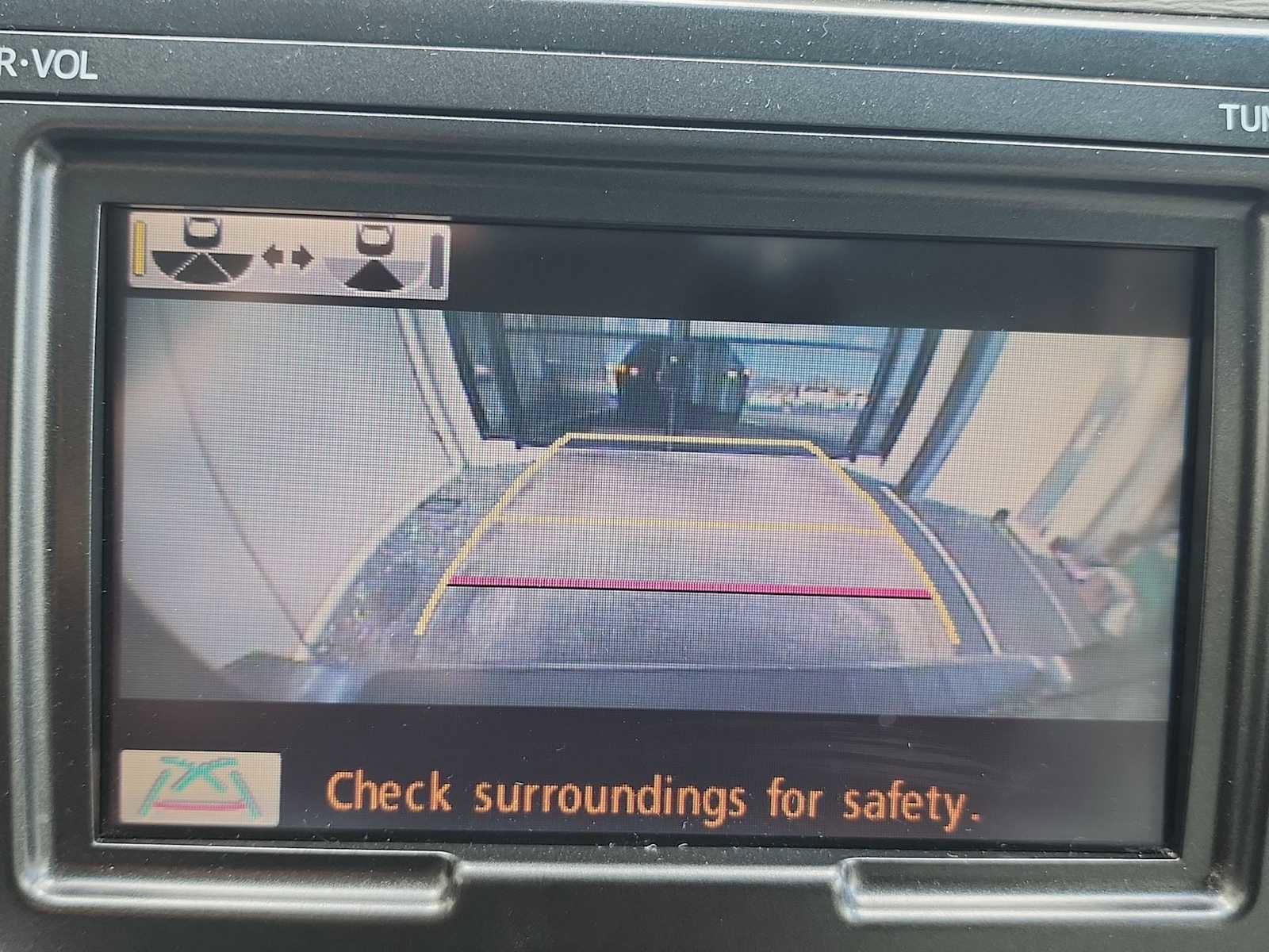 Used 2012 Toyota Sienna XLE image 18