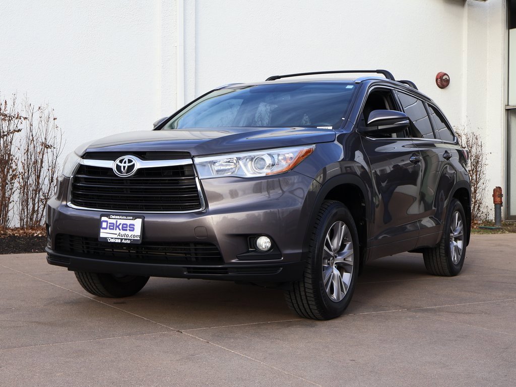 Used 2015 Toyota Highlander XLE image 4