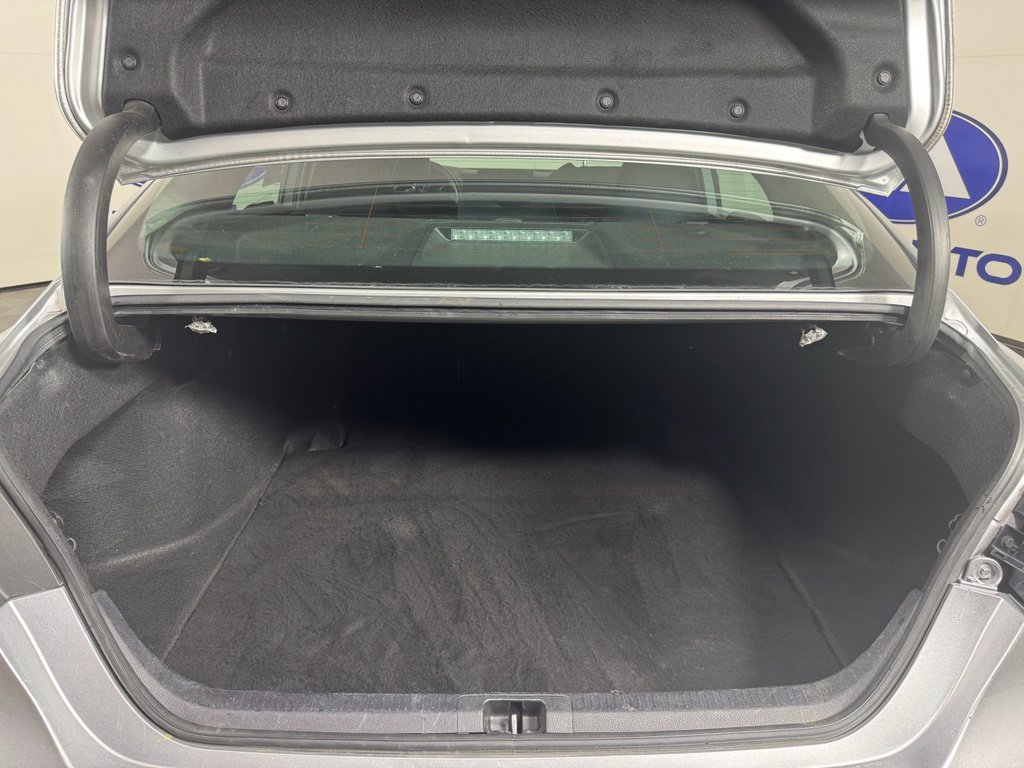 Used 2021 Toyota Camry LE image 36