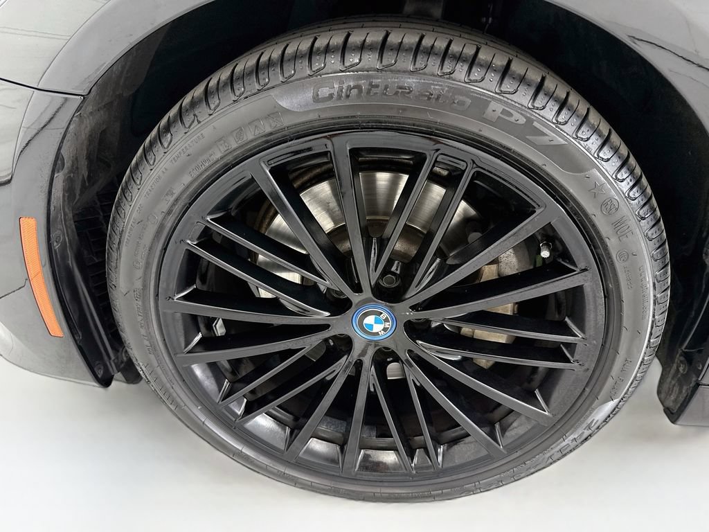 Used 2018 BMW 530e RWD image 29