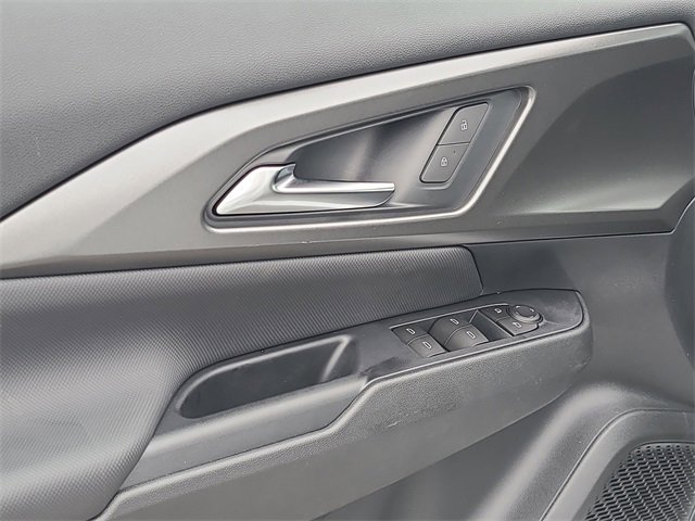 New 2026 Chevrolet Equinox EV LT w/ LPO, Blackout Package image 19