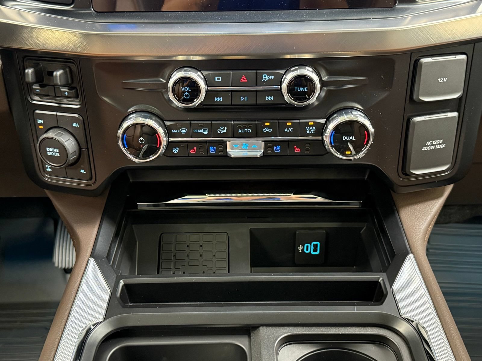 New 2026 Ford F250 King Ranch w/ Chrome Package AWD/4WD image 34