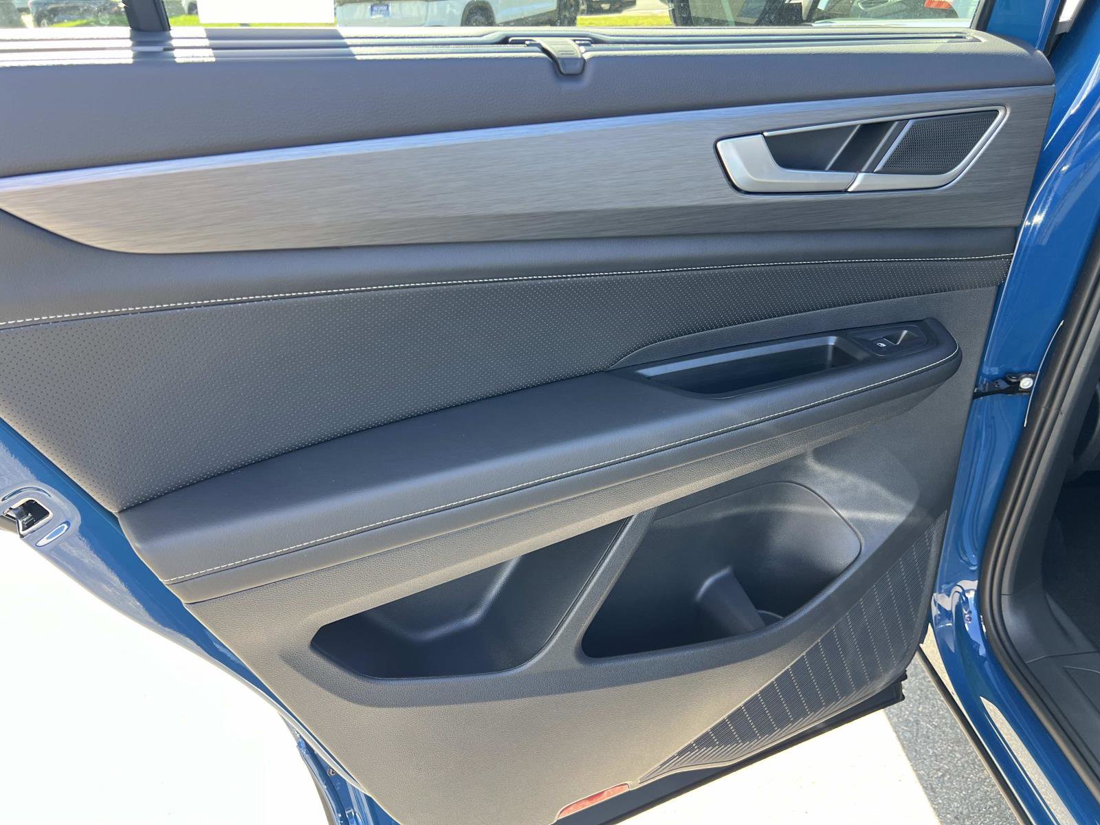 New 2026 Volkswagen Atlas Cross Sport SE image 19