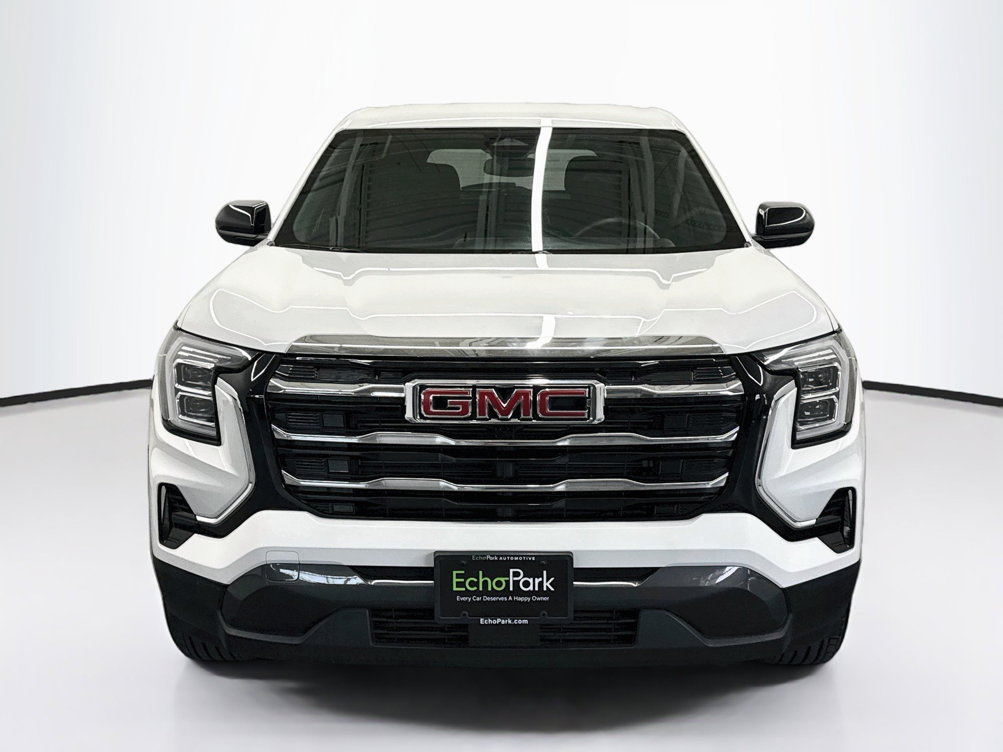 Used 2025 GMC Terrain Elevation FWD image 2