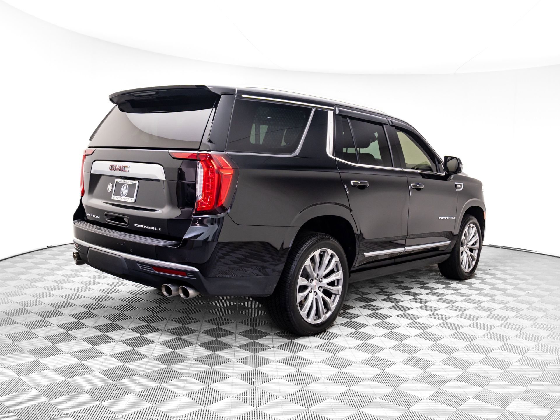 Used 2022 GMC Yukon Denali w/ Denali Premium Package image 8