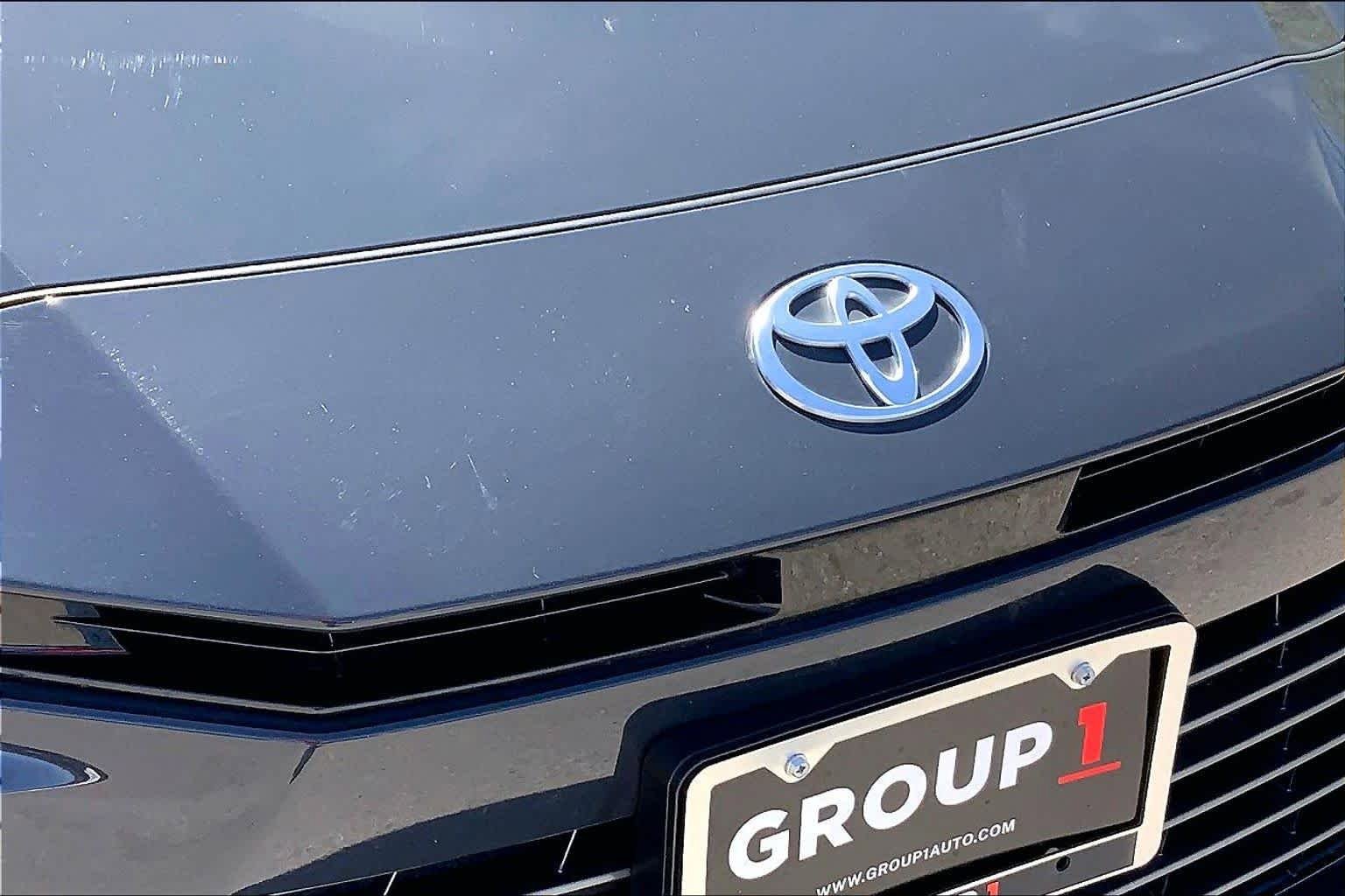 Used 2025 Toyota Camry XLE image 29
