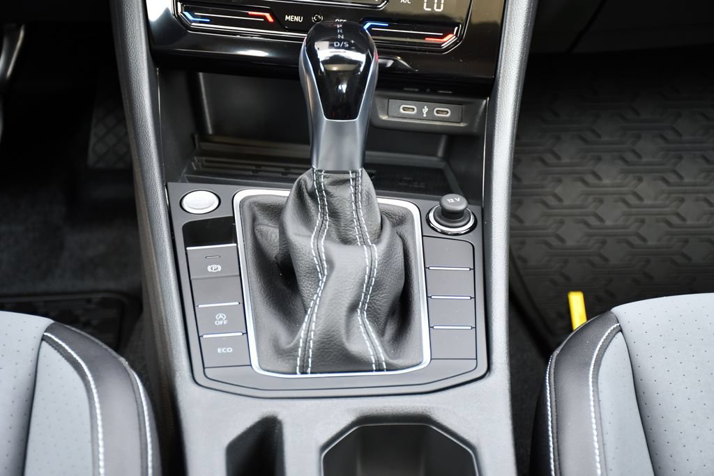New 2026 Volkswagen Jetta SE FWD image 28