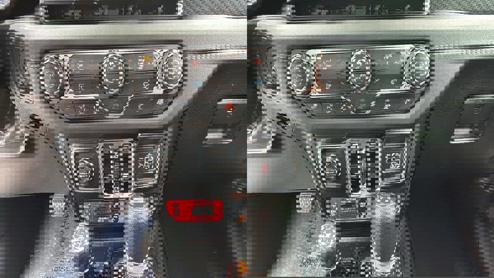 Used 2025 Jeep Wrangler Unlimited Rubicon image 19