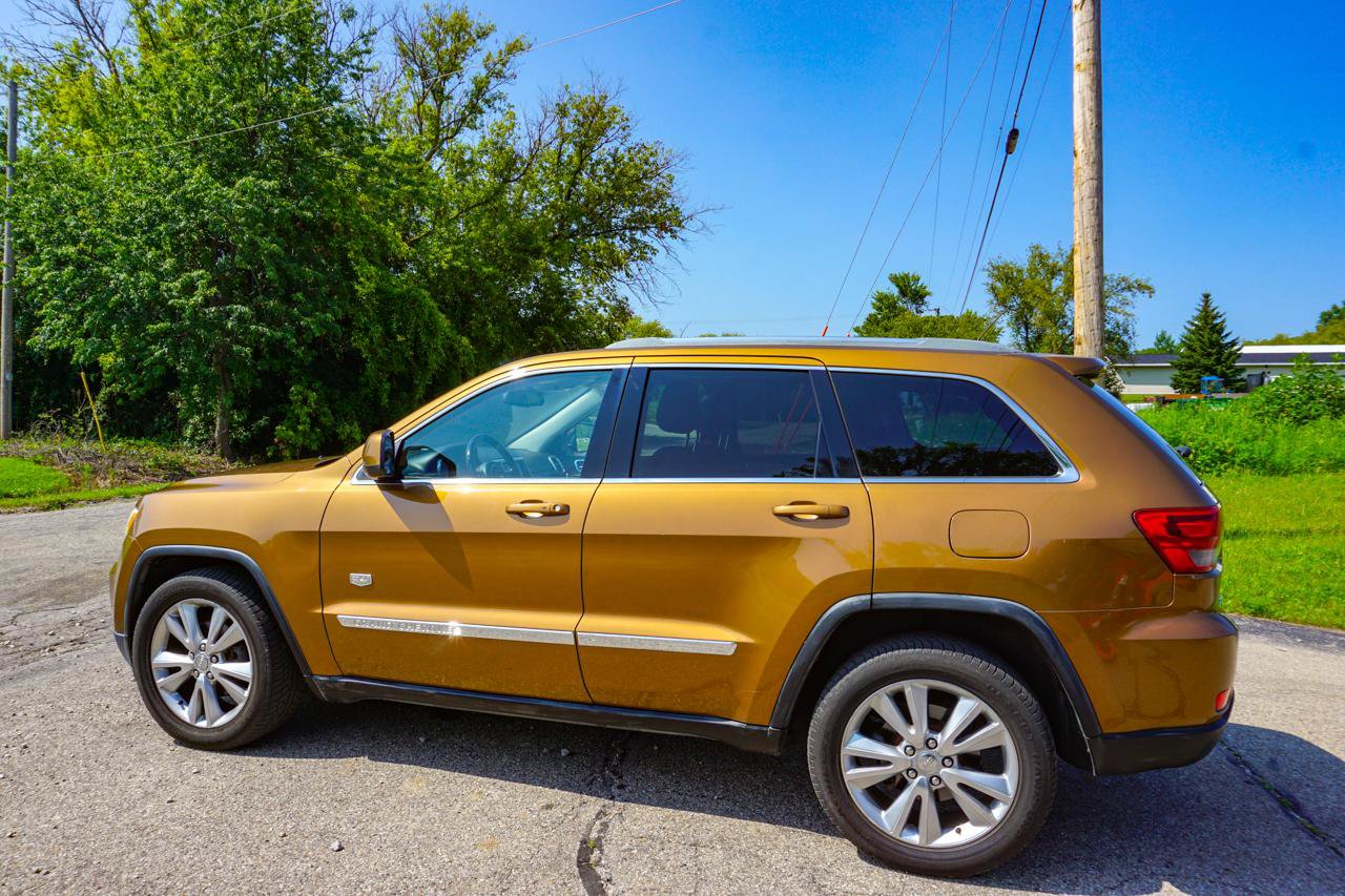 Used 2011 Jeep Grand Cherokee 70th Anniversary AWD/4WD image 7