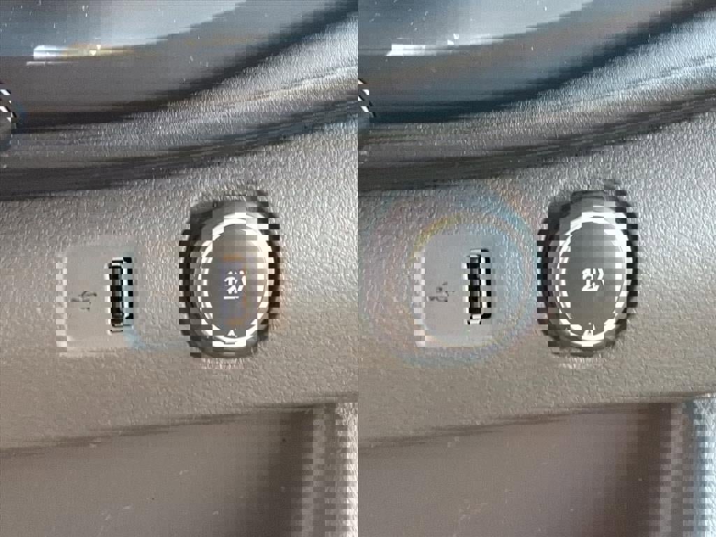 Used 2020 Ford Transit 150 Low Roof image 21