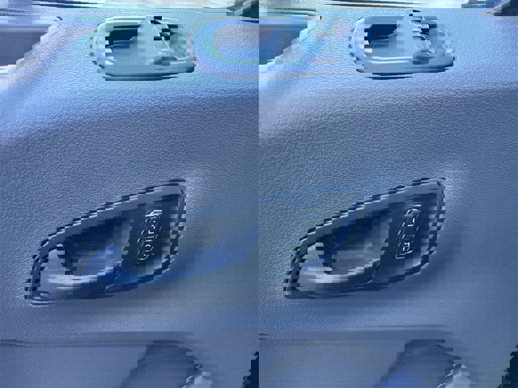 Used 2022 Ford Transit 250 image 8