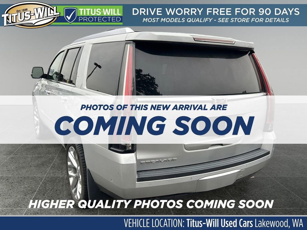 Used 2017 Cadillac Escalade Luxury image 3