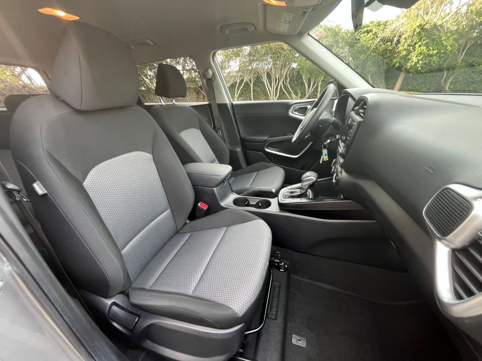 Used 2025 Kia Soul LX w/ LX Technology Package image 34