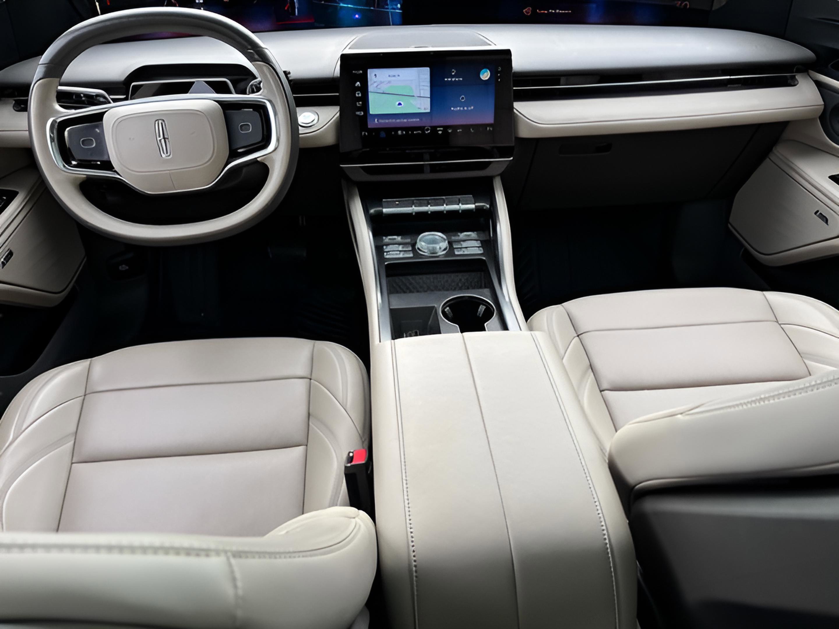 Used 2024 Lincoln Nautilus Premier w/ Equipment Group 102A image 13