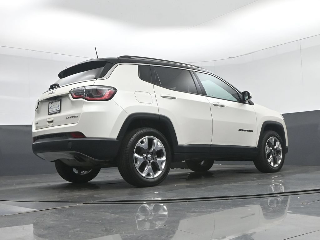 Used 2020 Jeep Compass Limited w/ Premium Lighting Group AWD/4WD image 53