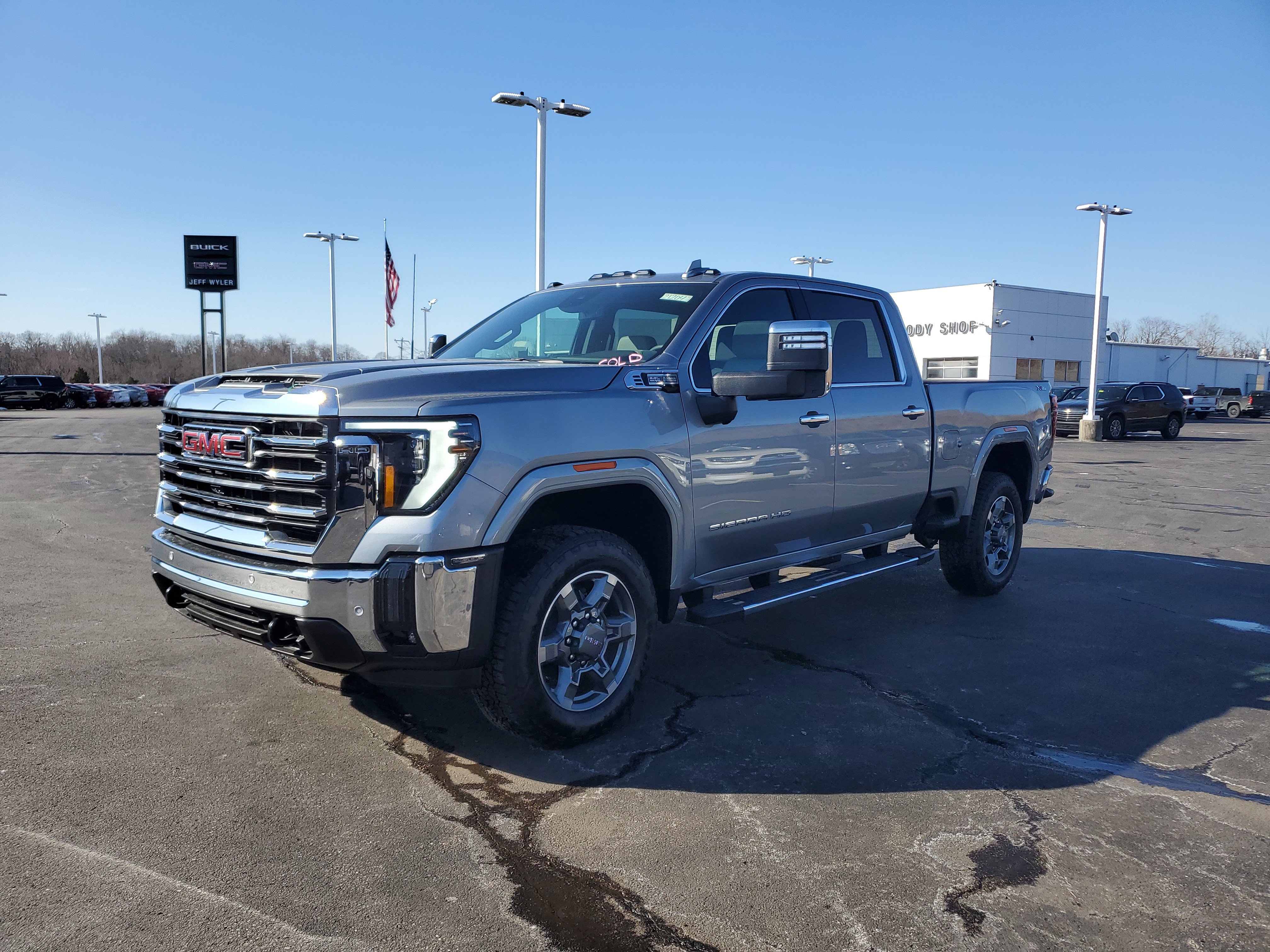 New 2025 GMC Sierra 2500 SLT w/ SLT Premium Package image 9
