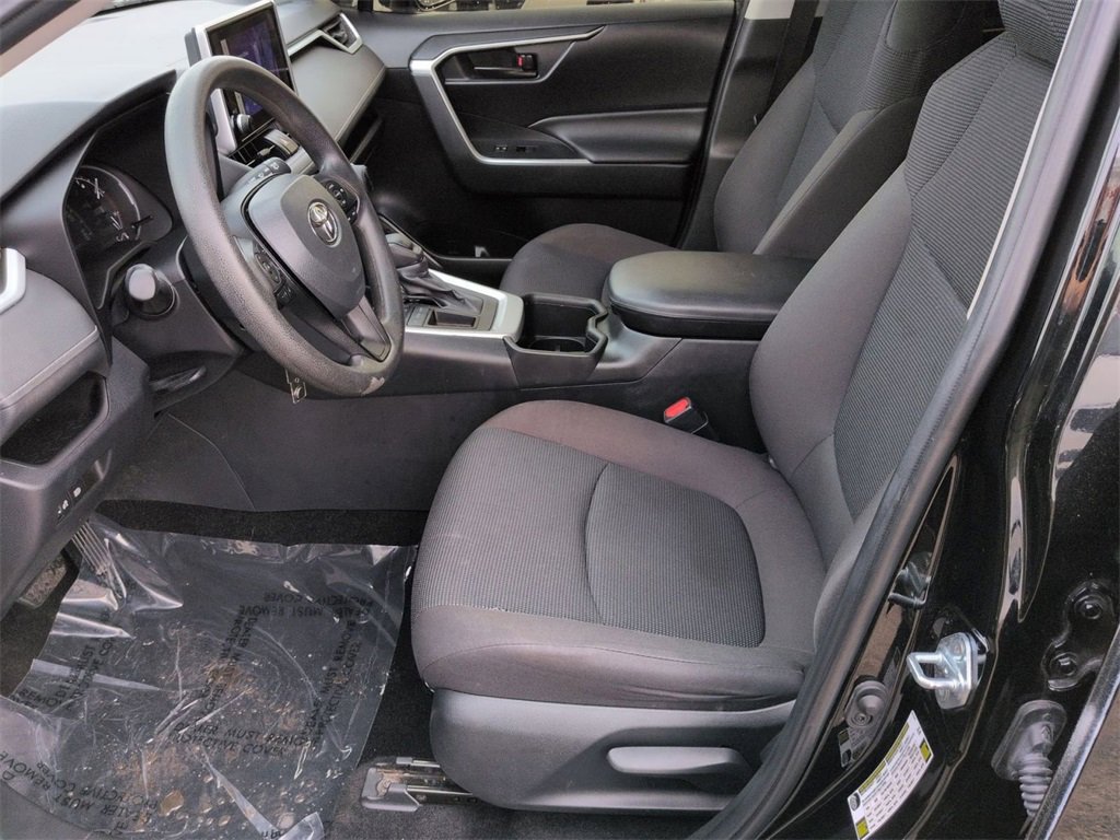 Used 2024 Toyota RAV4 LE image 18