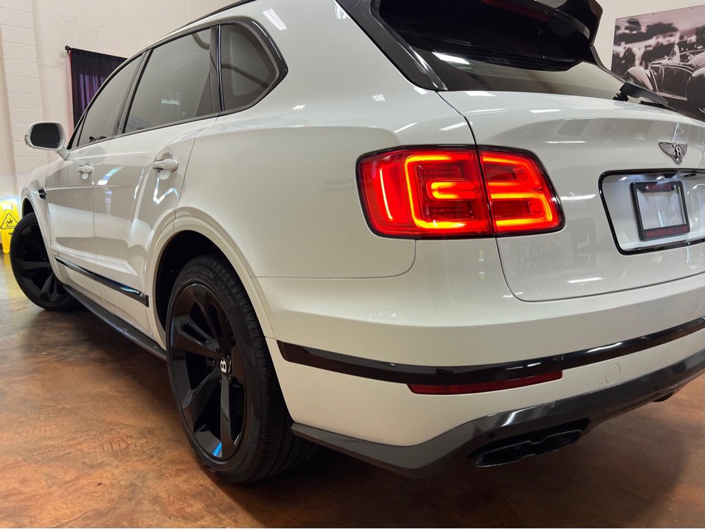 Used 2019 Bentley Bentayga image 56