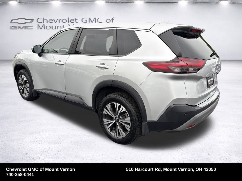 Used 2023 Nissan Rogue SV AWD/4WD image 3