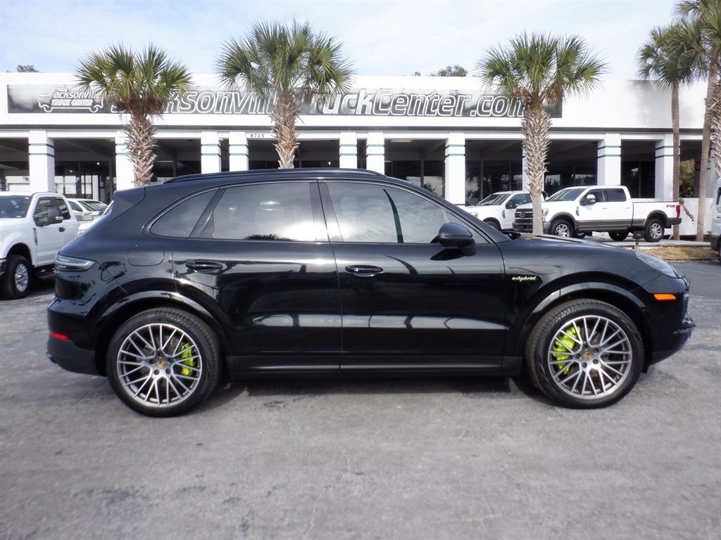 Used 2023 Porsche Cayenne Platinum Edition