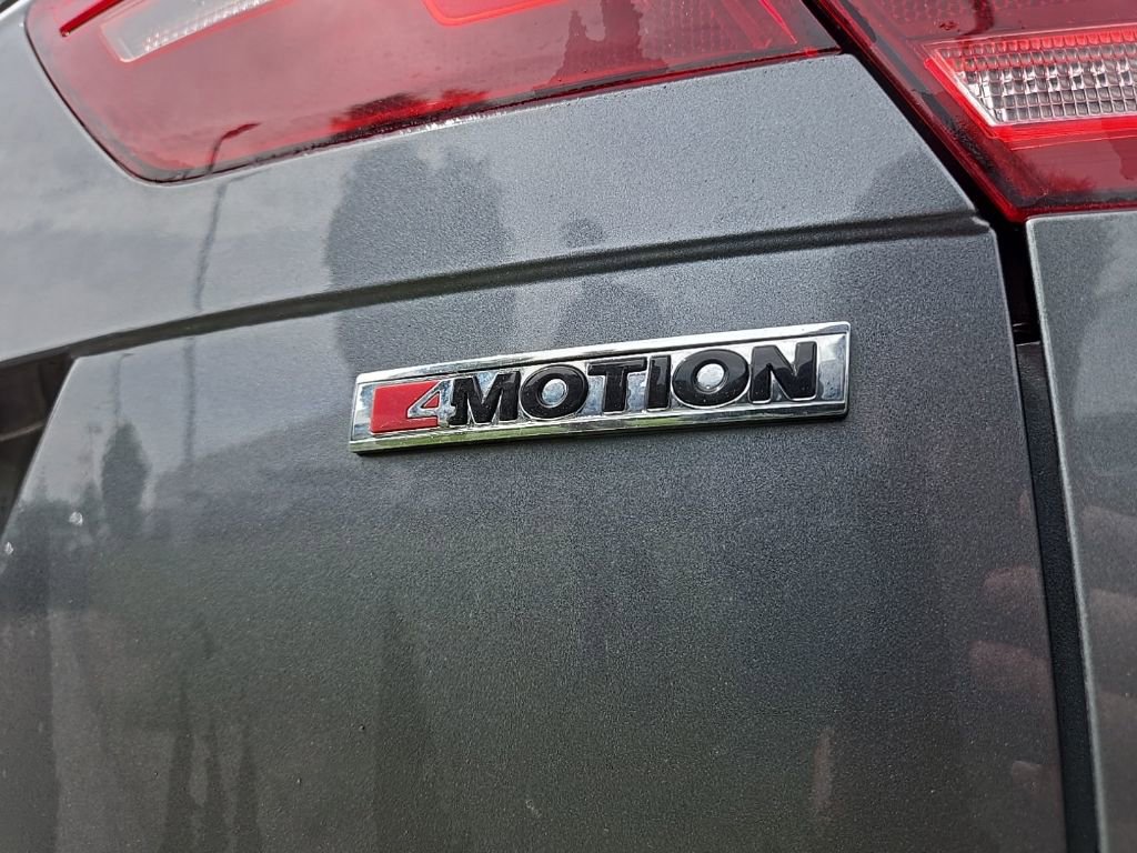 Used 2021 Volkswagen Tiguan SEL AWD/4WD image 4
