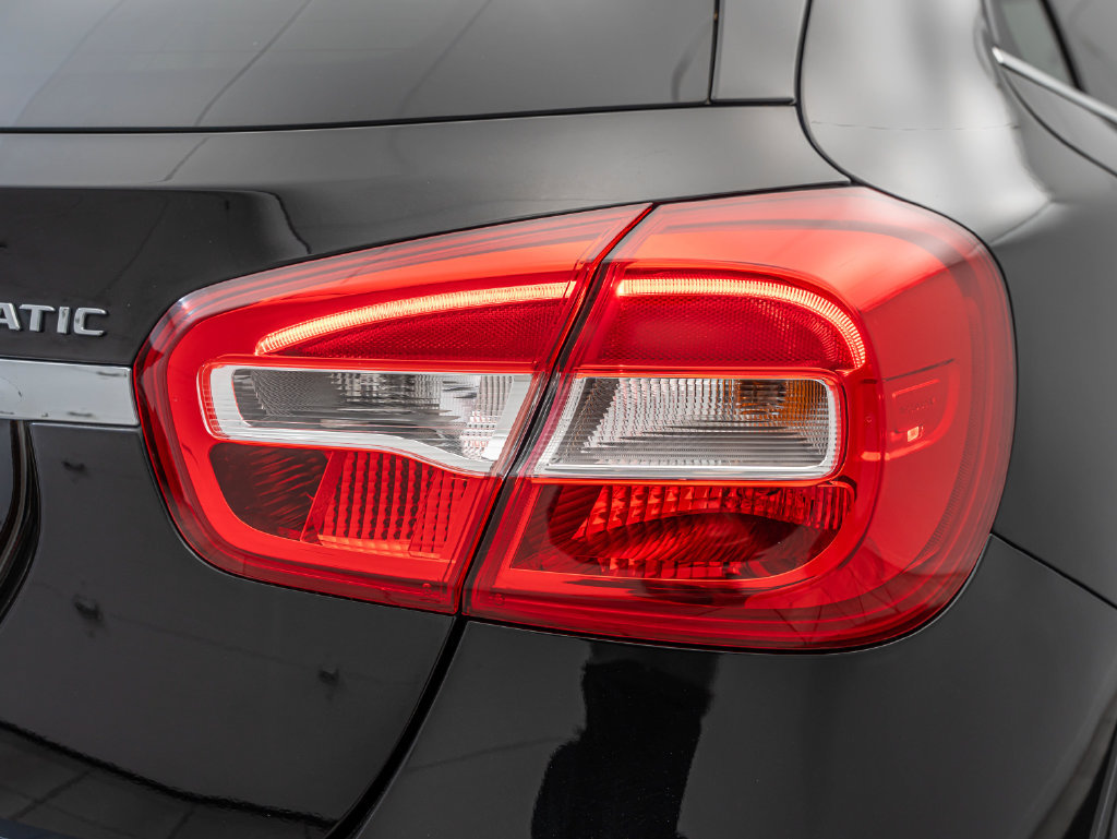 Used 2019 Mercedes-Benz GLA 250 4MATIC image 9