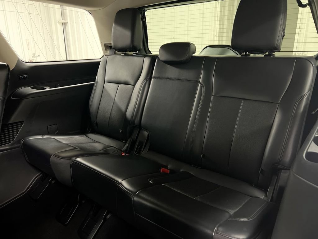 Used 2024 Ford Expedition XLT AWD/4WD image 24